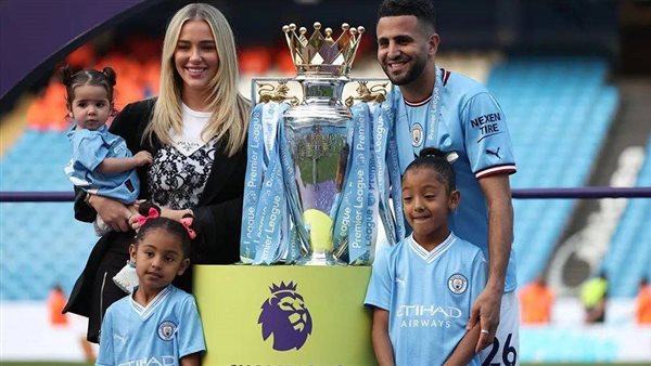 رياض محرز وأسرته