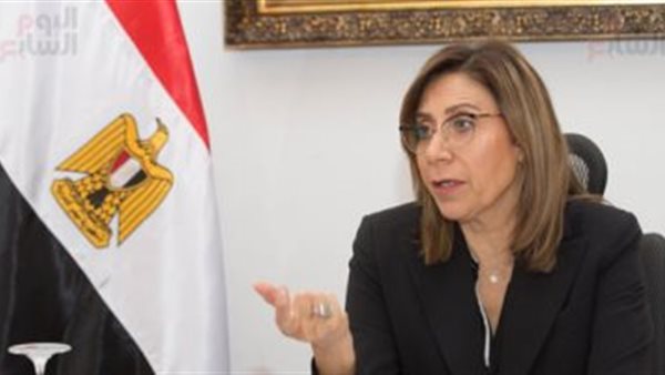 وزيرة الثقافة