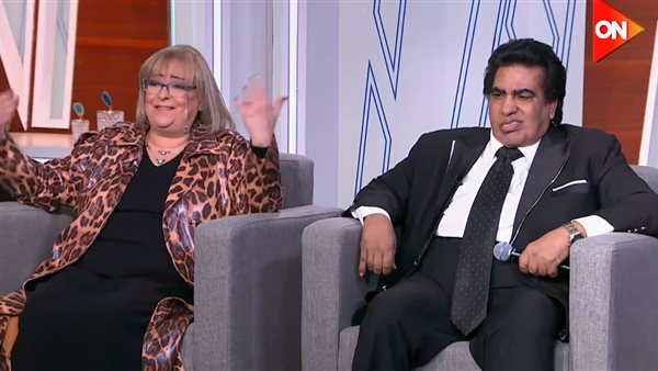 أحمد عدوية وزوجته