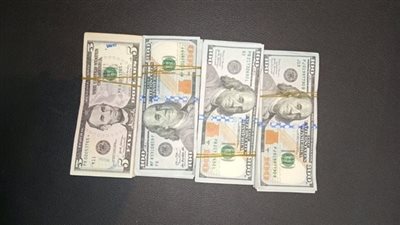 بحوزته 36 ألف دولار.. ضبط شخص حاول تهريب عملات أجنبية بميناء القاهرة الجوي