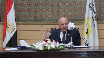 نقيب المعلمين: تنظيم رحلة عمرة لأول مرة في تاريخ النقابة.. وصرف دعم 10 آلاف جنيه