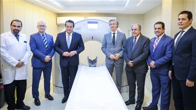 وزير الصحة يتفقد مستشفى إمبابة العام ويتابع عمل وحدة الأشعة المقطعية المقدمة من كندا