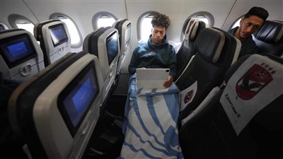  بعثة الأهلي تغادر القاهرة متجهة إلى الجزائر لمواجهة شباب بلوزداد