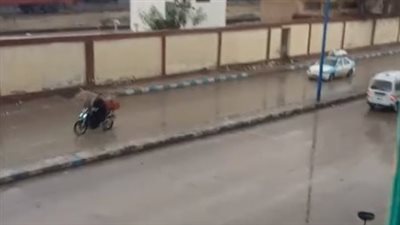 الجيزة والقليوبية ومطروح أبرزها.. سقوط أمطار على بعض محافظات الجمهورية | بث مباشر 