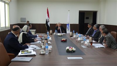 مجلس تسيير الأعمال بجامعة المنيا يُناقش آليات تطبيق المنح الدراسة المقررة للطلاب