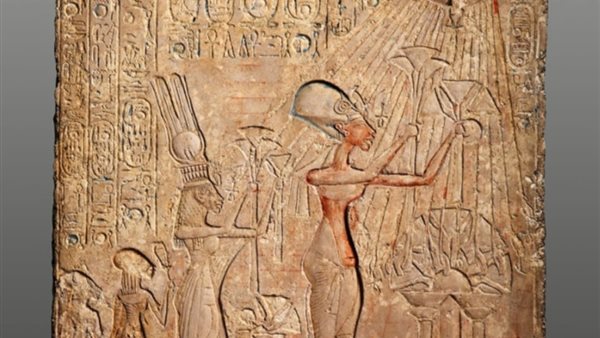 لوحة لأخناتون ونفرتيتي