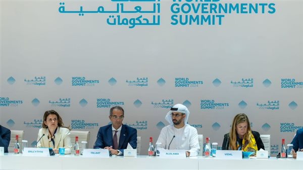  الدكتور عمرو طلعت