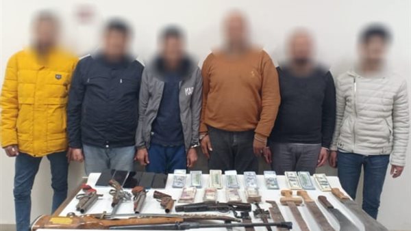 المتهمين والمضبوطات