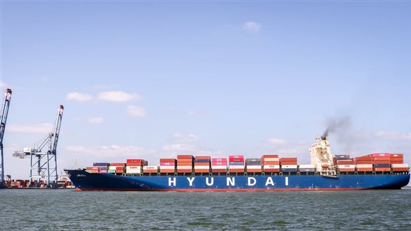 ميناء دمياط