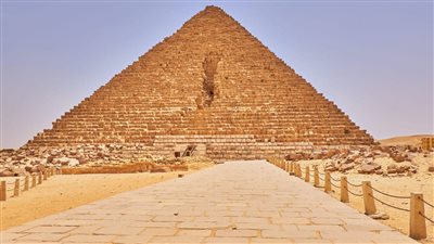 وزير السياحة عن ترميم هرم منكاورع: المشروع اتقفل بشكل نهائي