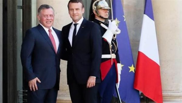 الرئيس الفرنسي يستقبل