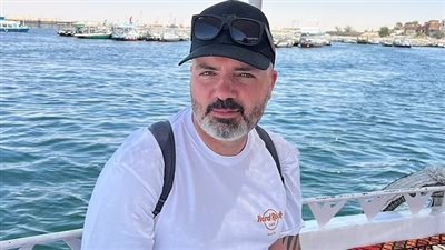  مدون فيديوهات سفر بريطاني يشيد بزيارته لمصر في رحلة نيلية من الأقصر إلى أسوان