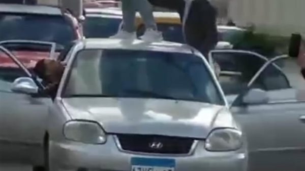 جانب من الزفة