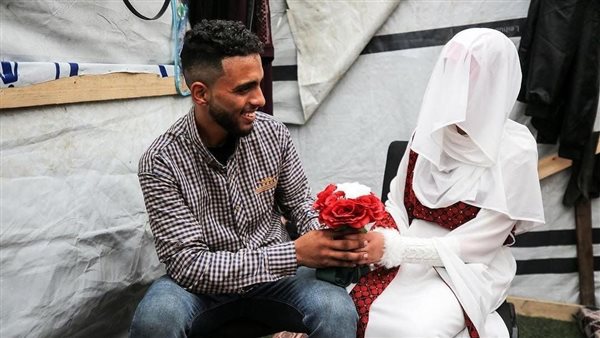 عروسان نازحان بدير