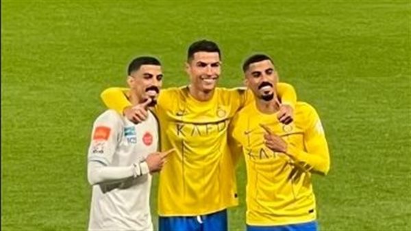 رونالدو رفقة التوأم