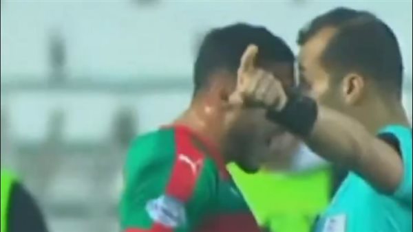 يوسف البلايلي يعتدي