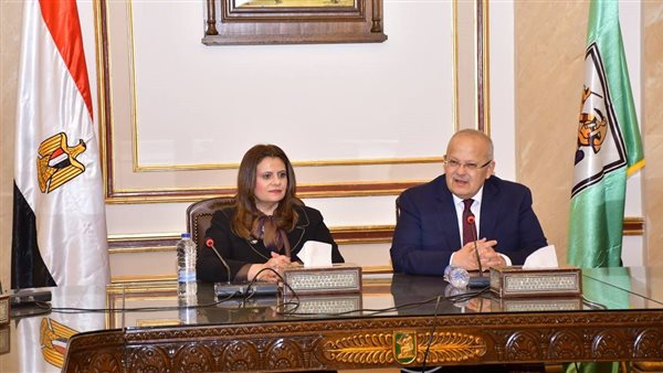 جانب من توقيع مذكرة