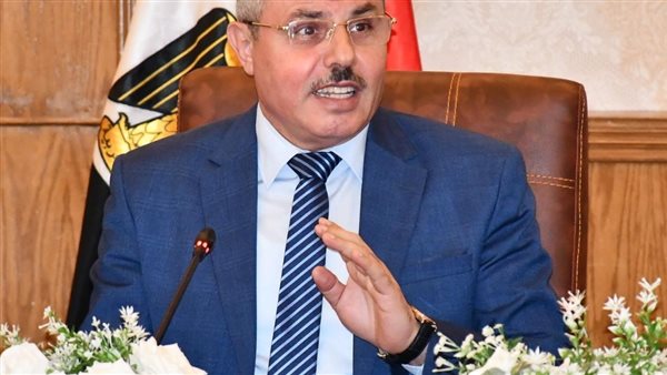 رئيس جامعة قناة السويس