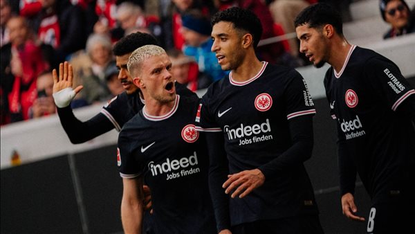 عمر مرموش رفقة آينتراخت