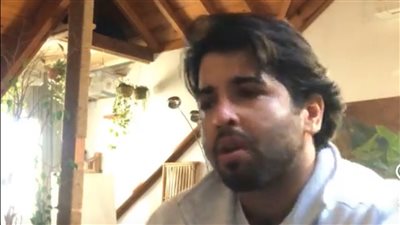 نجل هشام سليم باكيًا بسبب أحداث فلسطين: قلبي وجعني ومش عارف أنام من اللي بشوفه