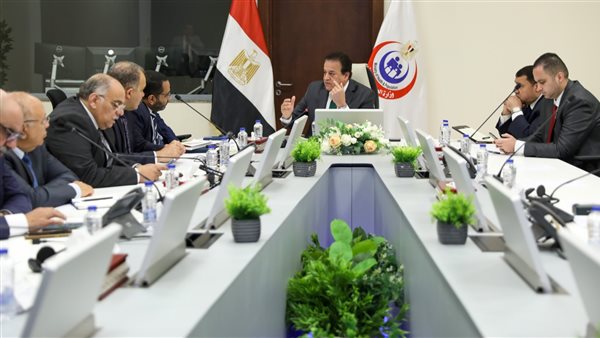 وزير الصحة والسكان،