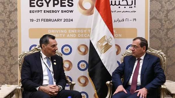 وزير البترول وماثيوس