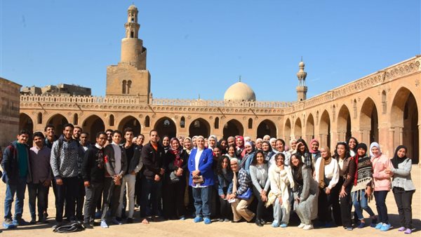 برنامج تدريبي لطلبة