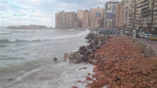 طقس غائم فى الإسكندرية