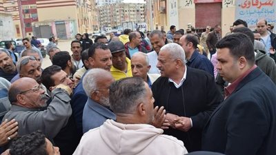 محافظ السويس يتفقد أعمال التطوير والتنسيق الحضاري بمدينة الإيمان في حي الأربعين
