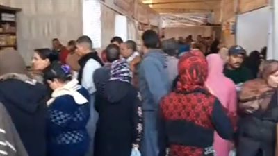بعد يوم من افتتاحه.. إقبال كبير من المواطنين لشراء السلع الغذائية من معرض أهلا رمضان بالمنيا | بث مباشر 