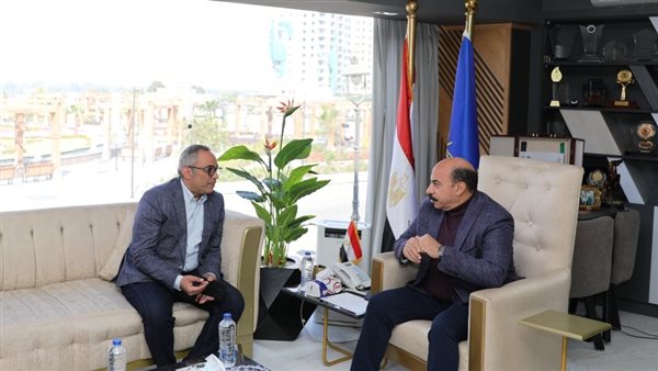 محافظ أسوان