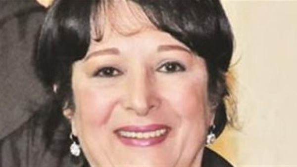 سميرة عبد العزيز