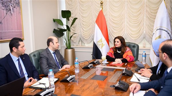 وزيرة الهجرة