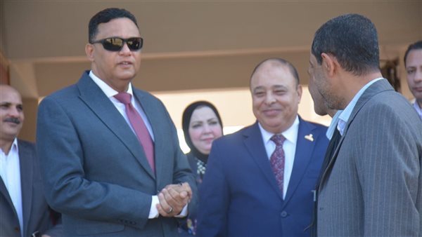 محافظ الدقهلية خلال