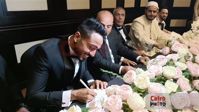 كهربا يشهد على عقد قران شقيقته