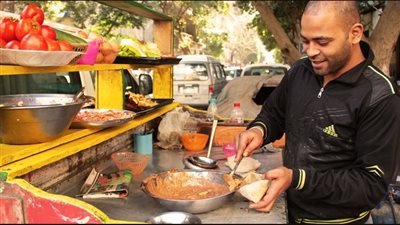 ارتفاع سعر ساندوتش الفول.. نقيب الفلاحين: الكيلو وصل لـ 60 جنيهًا في الأسواق 