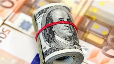 الدولار واليورو يحققان مكاسب كبيرة للأسبوع الخامس على التوالي