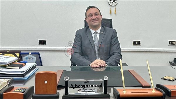 الدكتور أحمد عطية