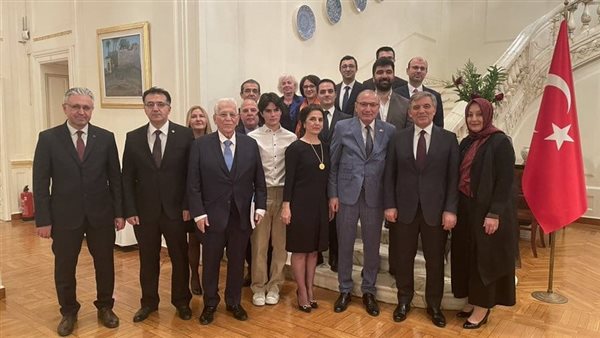 عبدالله جول في سفارة