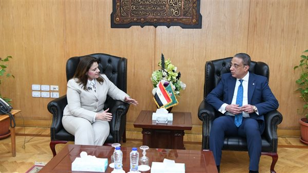 محافظ الفيوم يستقبل