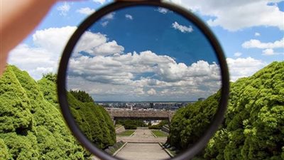 أمين الفتوى: استخدام فلاتر الكاميرات للبنات حرام في هذه الحالة