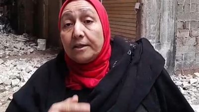 استمرار عمليات هدم العقارين المائلين في الإسكندرية حفاظا على أرواح الأهالي.. وأحد السكان: اشتريت الشقة من شهرين | بث مباشر