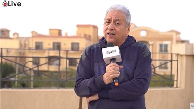 عمر عبد العزيز عن مشاركة مشاهير السوشيال ميديا في التمثيل: المفروض نبوسهم ونحطهم جمب الحيط