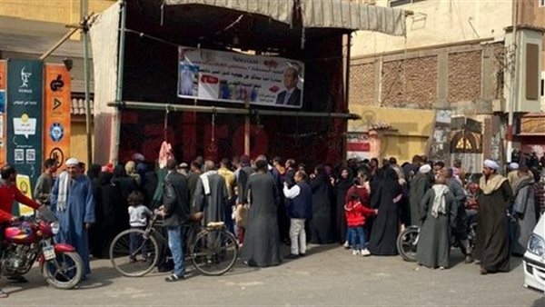 إقبال كبير من أهالي