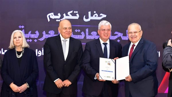 رئيس جامعة القاهرة