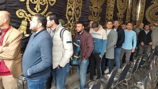 إقبال على انتخابات