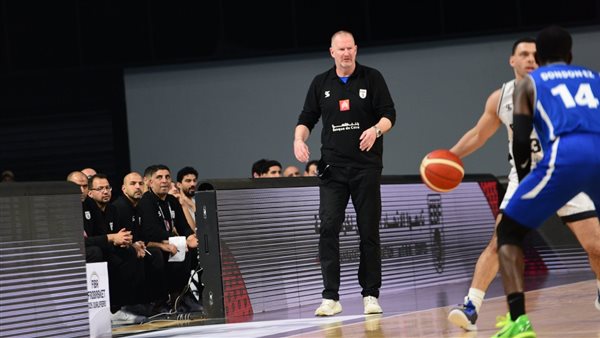 مدرب منتخب السلة