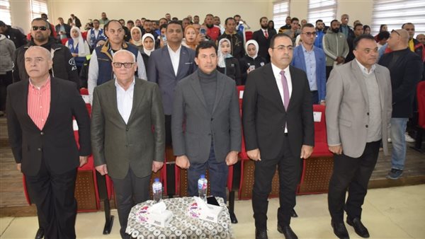 وزير الشباب يشهد