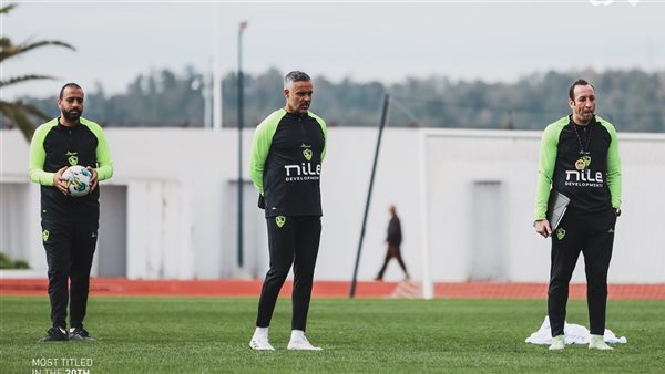 الجهاز الفني لفريق