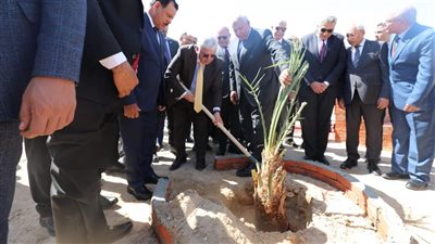 بحضور وزير التعليم العالي.. رئيس جامعة المنيا يشهد إطلاق مشروع أرض الجامعات المصرية بالوادي الجديد